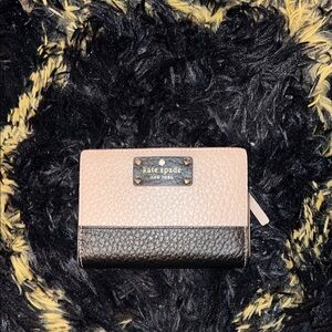 Kate Spade Black and Cream Wallet